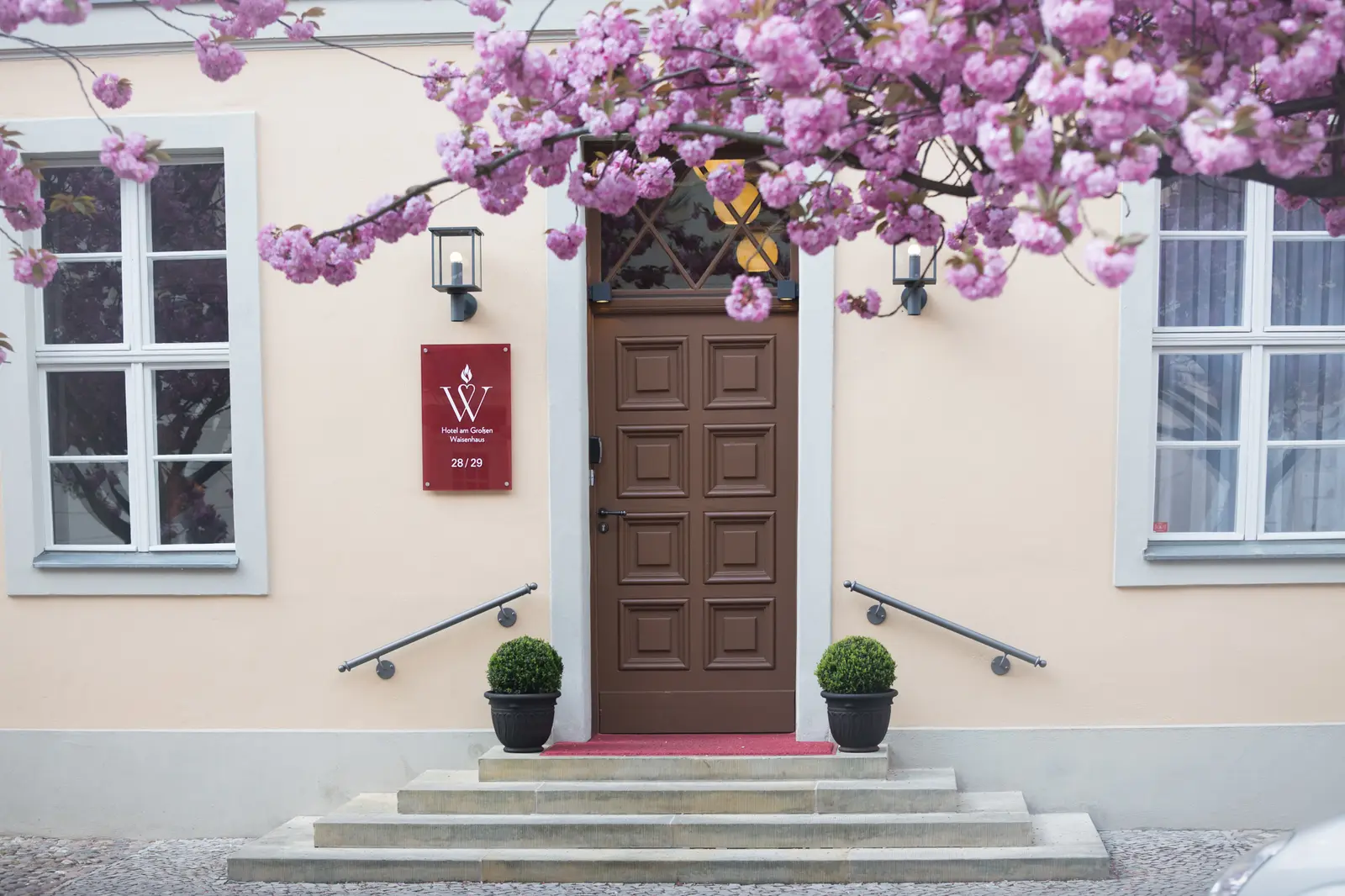 Außenansicht des Hotels am Großen Waisenhaus in Potsdam